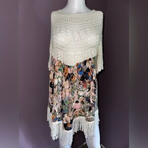 Selfie Couture By Trendology Crochest Top Floral Pattern & Fringe Sz XS/S (# 77)